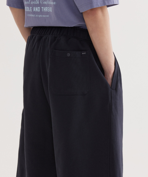 COVERNAT（カバーナット）の「バミューダ C ロゴ スウェットショーツ Dark Navy（その他パンツ・レディース・その他・SMALL/MEDIUM/LARGE/X-LARGE）」の8枚目の写真