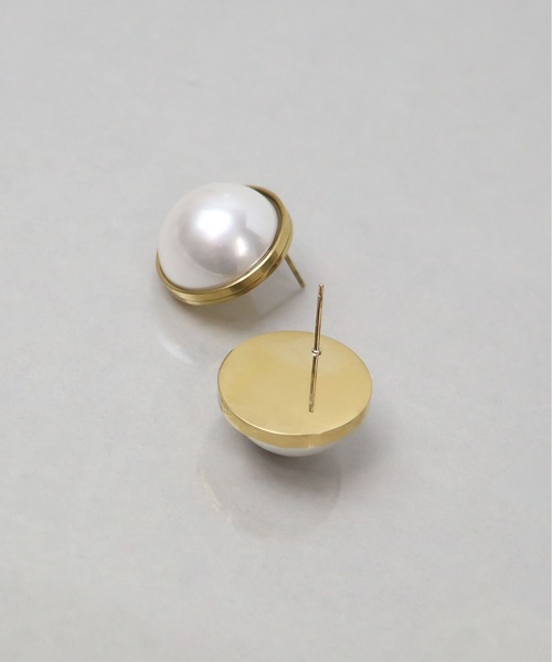 ieLS(イエルズ)の「金属アレルギー対応「ieLS」ステンレス ビッグパールピアス(ピアス(両耳用)・レディース・ゴールド・ONE SIZE)」の3枚目の写真