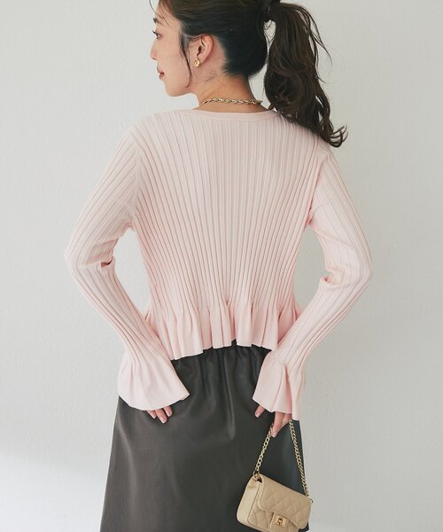 La boutique BonBon(ラブティックボンボン)の「【春まで使える!】フリルリブニットカーディガン(カーディガン/ボレロ・レディース・ピンク/ホワイト/ライトグレー・FREE)」の6枚目の写真