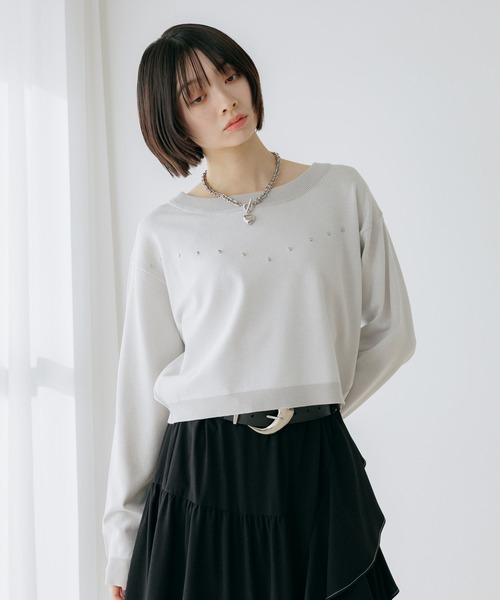 PAGEBOY（ページボーイ）の「スタッズルーズネックプルオーバー（ニット/セーター・レディース・ブラック/オフホワイト/ブルー/チャコールグレー・FREE）」の9枚目の写真