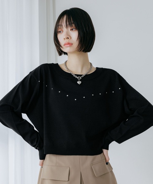 PAGEBOY（ページボーイ）の「スタッズルーズネックプルオーバー（ニット/セーター・レディース・ブラック/オフホワイト/ブルー/チャコールグレー・FREE）」の16枚目の写真