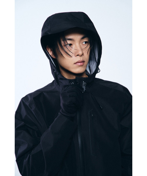 HUMTTO（ハムト）の「男性防水ハードシェルジャケットアルファ（ナイロンジャケット・メンズ・ブラック・M-L/L-XL/2XL）」の2枚目の写真