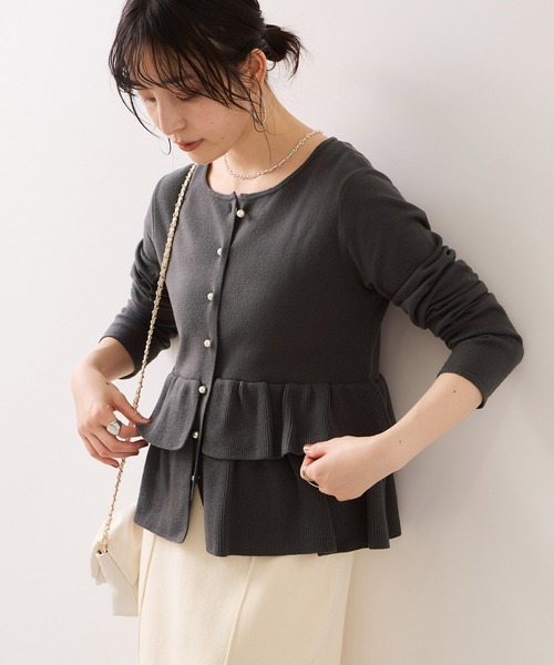 VIS（ビス）の「ティアードペプラムニットカーディガン（カーディガン/ボレロ・レディース・チャコールグレー/ライトグレー/ネイビー/ベージュ・FREE）」の17枚目の写真