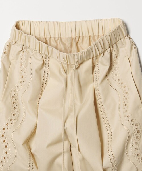 EMMEL REFINES（エメルリファインズ）の「＜EMMEL REFINES＞EM カットワーク シシュウ パンツ（その他パンツ・レディース・ナチュラル/ホワイト・M/S）」の12枚目の写真