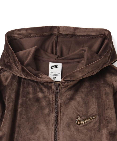 NIKE(ナイキ)の「NIKE W NSW TRND VLR FZ HD LS TOP / ナイキ ウィメンズ NSW TRND VLR FZ HD L/S トップ 【SP】(パーカー・レディース・ブラウン/レッド/アイボリー・S/M/L)」の12枚目の写真