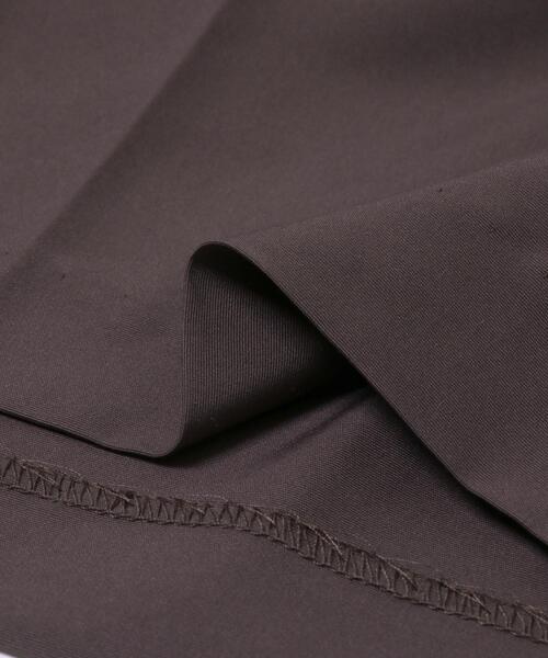 URBAN RESEARCH ROSSO WOMEN（アーバンリサーチ　ロッソ）の「タックデザインショートパンツ（その他パンツ・レディース・ブラック/ブラウン・36/38）」の8枚目の写真