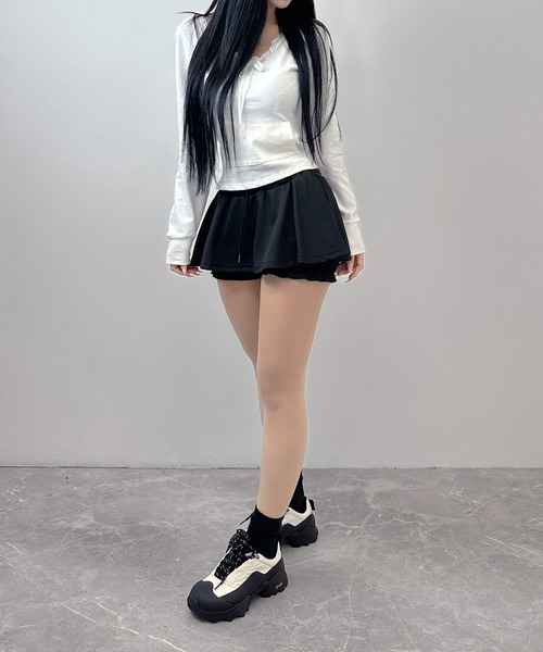FOLLOWIN(フォロウィン)の「フリルレイヤード ミニスカート(インナーパンツ付き)(スカート・レディース・ホワイト/ブラック/グレー・FREE)」の18枚目の写真