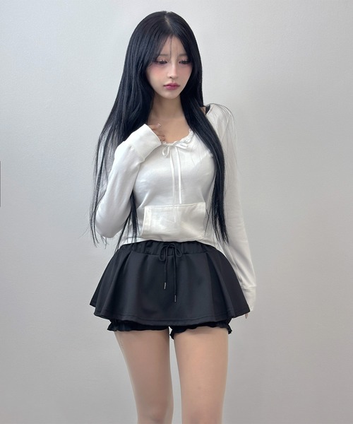 FOLLOWIN(フォロウィン)の「フリルレイヤード ミニスカート(インナーパンツ付き)(スカート・レディース・ホワイト/ブラック/グレー・FREE)」の5枚目の写真