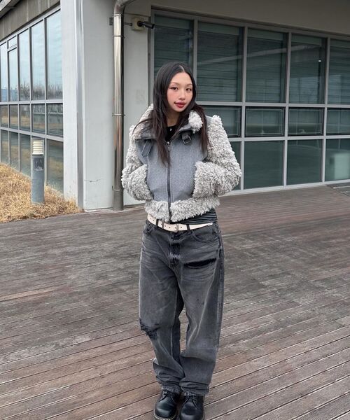A.R.U(エイアールユー)の「BUCKLE SHORT COAT(チェスターコート・レディース・グレー/ピンク・FREE)」の6枚目の写真