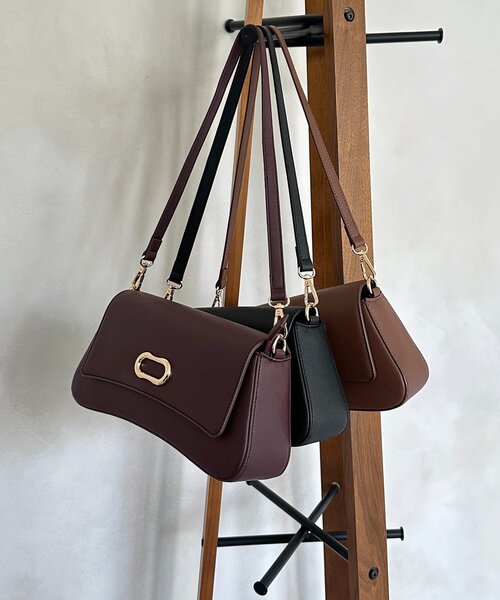 Thevon（ゼボン）の「ラウンドスクエアGLD/BAG（ショルダーバッグ・レディース・ブラック/ブラウン/ボルドー・FREE）」の21枚目の写真
