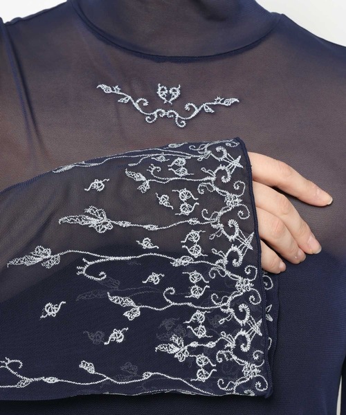 HARE(ハレ)の「【OCCASION】シシュウシアートップス(HARE)(Tシャツ/カットソー・レディース・ブルー/ブラック/ホワイト・FREE)」の6枚目の写真