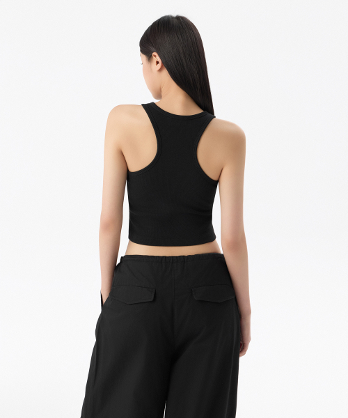 MUSINSA STANDARD WOMAN（ムシンサスタンダードウーマン）の「ウィメンズレーサーバッククロップブラタンクトップ[ブラック]（Tシャツ/カットソー・レディース・その他・SMALL/MEDIUM/LARGE/X-SMALL）」の3枚目の写真