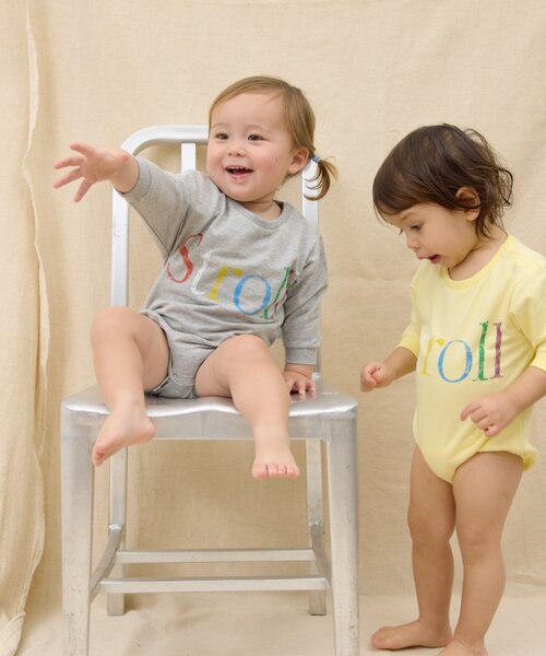 CIAOPANIC TYPY(チャオパニックティピー)の「【BABY】ミニ裏毛かすれカラーロゴロンパース(Tシャツ/カットソー・キッズ・サックスブルー/グレー/イエロー・80)」の2枚目の写真