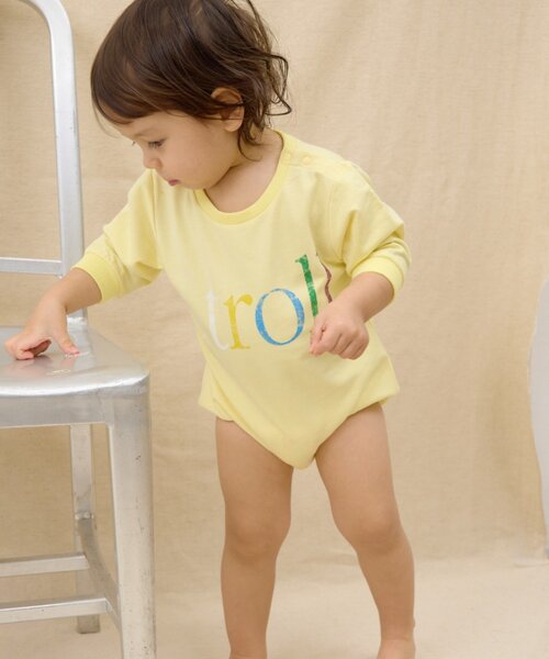 CIAOPANIC TYPY(チャオパニックティピー)の「【BABY】ミニ裏毛かすれカラーロゴロンパース(Tシャツ/カットソー・キッズ・サックスブルー/グレー/イエロー・80)」の3枚目の写真
