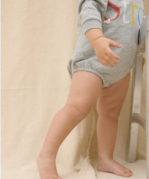 CIAOPANIC TYPY(チャオパニックティピー)の「【BABY】ミニ裏毛かすれカラーロゴロンパース(Tシャツ/カットソー・キッズ・サックスブルー/グレー/イエロー・80)」の14枚目の写真