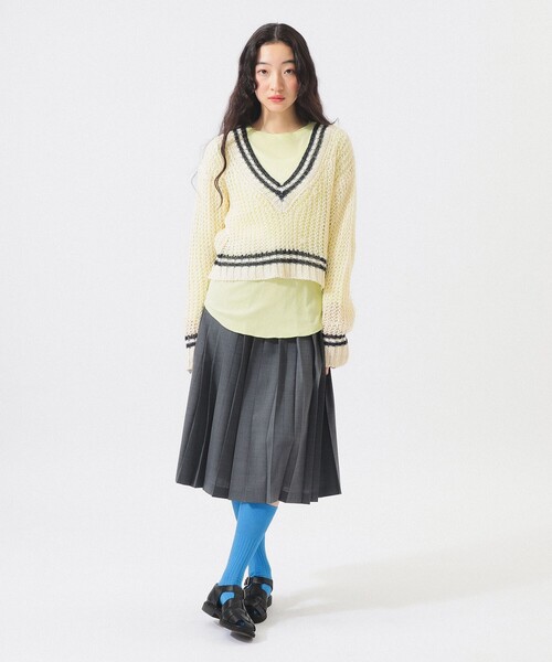 BEAMS BOY（ビームスボーイ）の「ミックス プリーツ スカート（スカート・レディース・グレー/ブラック・1/2）」の3枚目の写真