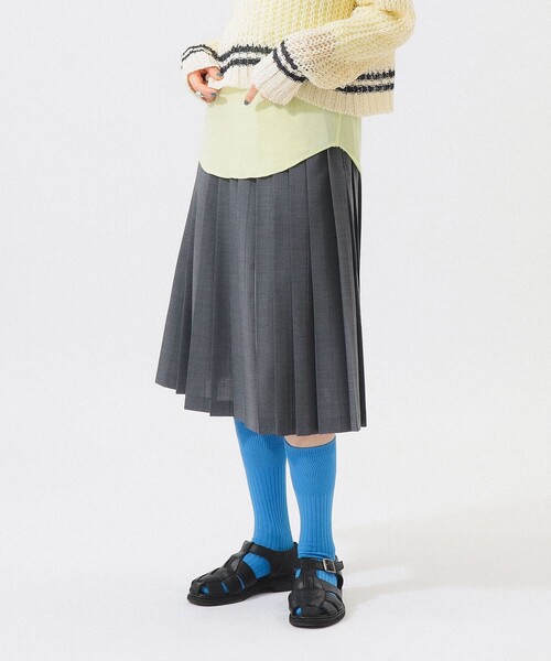 BEAMS BOY（ビームスボーイ）の「ミックス プリーツ スカート（スカート・レディース・グレー/ブラック・1/2）」の6枚目の写真