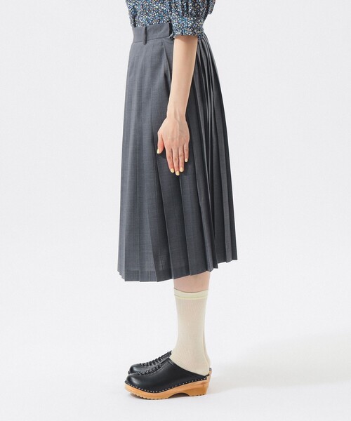 BEAMS BOY（ビームスボーイ）の「ミックス プリーツ スカート（スカート・レディース・グレー/ブラック・1/2）」の21枚目の写真