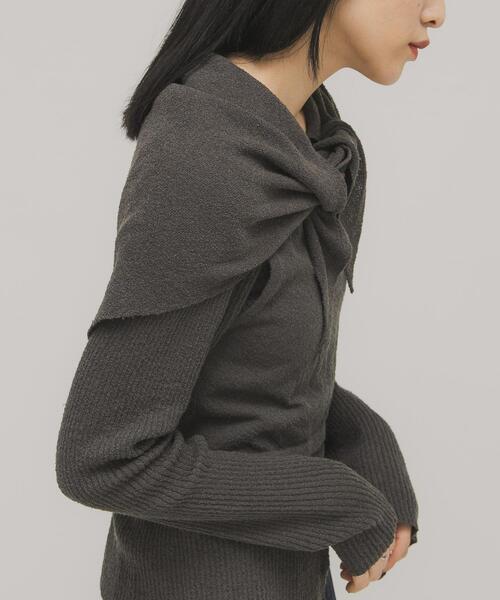 KBF（ケイビーエフ）の「ミニブークレトライアングルスカーフ（バンダナ/スカーフ・レディース・チャコールグレー/アイボリー・ONE）」の16枚目の写真