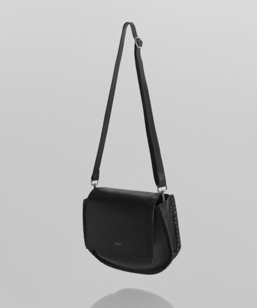 YArKA（ヤーカ）の「【YArKA/ヤーカ】real leather lace up 2way round bottom bag [lumm4] / レースアップ2ウェイラウンドバッグ（ハンドバッグ・レディース・ブラック・FREE）」の17枚目の写真