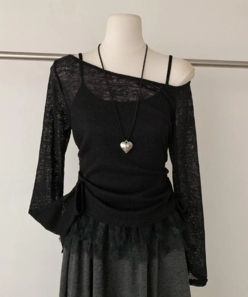 yuue' ( wear )(ユーイ)の「【2点セット】オフショルトップス+レースフリルキャミSET(Tシャツ/カットソー・レディース・グレー/ブラック・FREE)」の11枚目の写真
