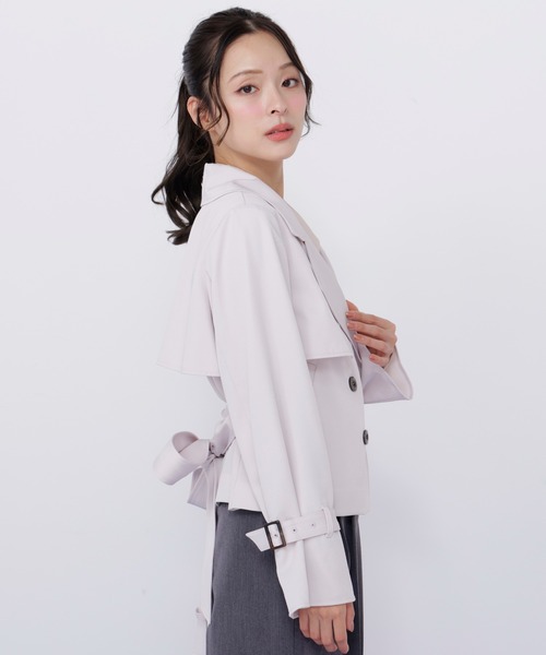 JILL by JILL STUART（ジルバイジルスチュアート）の「スタンドカラーショートトレンチコート（トレンチコート・レディース・ホワイト/ベージュ/ピンク・SMALL/MEDIUM）」の21枚目の写真