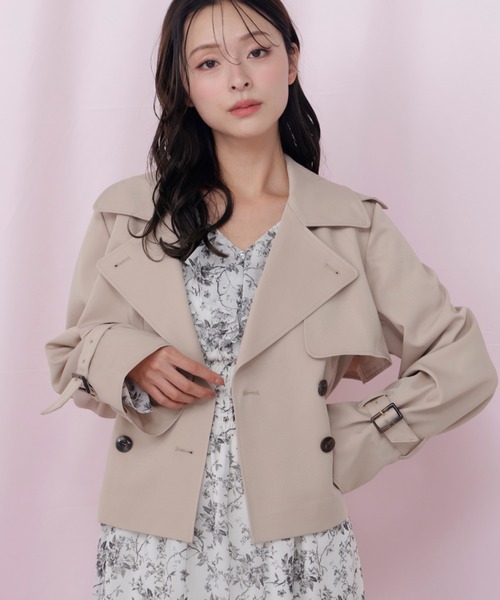 JILL by JILL STUART（ジルバイジルスチュアート）の「スタンドカラーショートトレンチコート（トレンチコート・レディース・ホワイト/ベージュ/ピンク・SMALL/MEDIUM）」の7枚目の写真