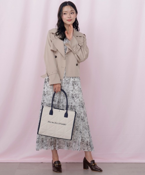 JILL by JILL STUART（ジルバイジルスチュアート）の「スタンドカラーショートトレンチコート（トレンチコート・レディース・ホワイト/ベージュ/ピンク・SMALL/MEDIUM）」の15枚目の写真