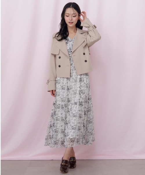 JILL by JILL STUART（ジルバイジルスチュアート）の「スタンドカラーショートトレンチコート（トレンチコート・レディース・ホワイト/ベージュ/ピンク・SMALL/MEDIUM）」の13枚目の写真