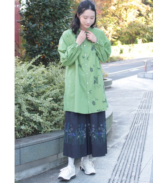 SUPER HAKKA(スーパーハッカ)の「セルロースコットンストレッチ ステムペタルスケッチ刺繍ワイドパンツ(その他パンツ・レディース・イエロー/ネイビー/ブルー・FREE)」の9枚目の写真