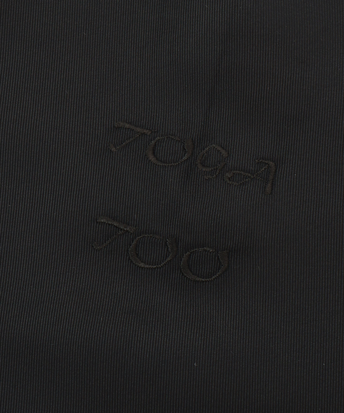 TOGA PULLA(トーガ プルラ)の「TOGA PULLA FRINGE SCARF TZ261-AD975:スカーフ(バンダナ/スカーフ・レディース・アイボリー/ブラック・FREE)」の9枚目の写真
