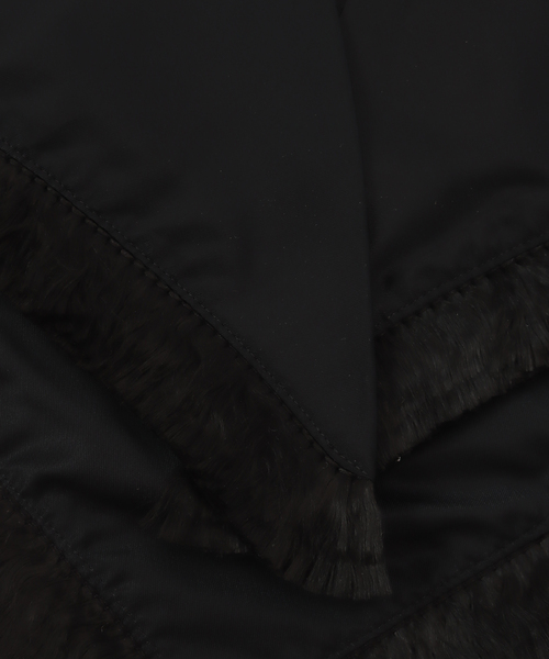 TOGA PULLA(トーガ プルラ)の「TOGA PULLA FRINGE SCARF TZ261-AD975:スカーフ(バンダナ/スカーフ・レディース・アイボリー/ブラック・FREE)」の12枚目の写真