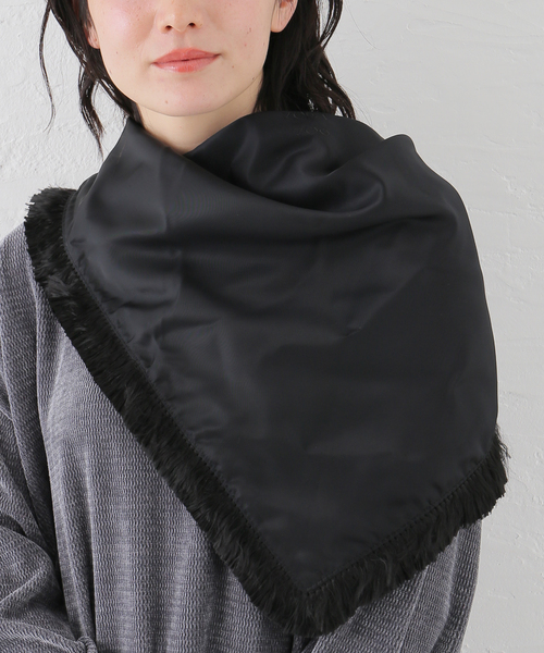 TOGA PULLA(トーガ プルラ)の「TOGA PULLA FRINGE SCARF TZ261-AD975:スカーフ(バンダナ/スカーフ・レディース・アイボリー/ブラック・FREE)」の13枚目の写真