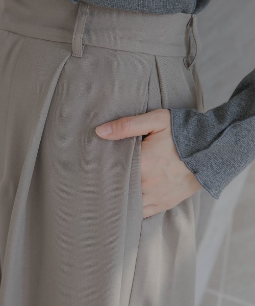 slattgir（スラットジール）の「高身長　サイドタックコクーンパンツ（トールサイズ）Essenave（その他パンツ・レディース・グレイッシュベージュ/グレー・T3L/TLL/TL/TM）」の17枚目の写真