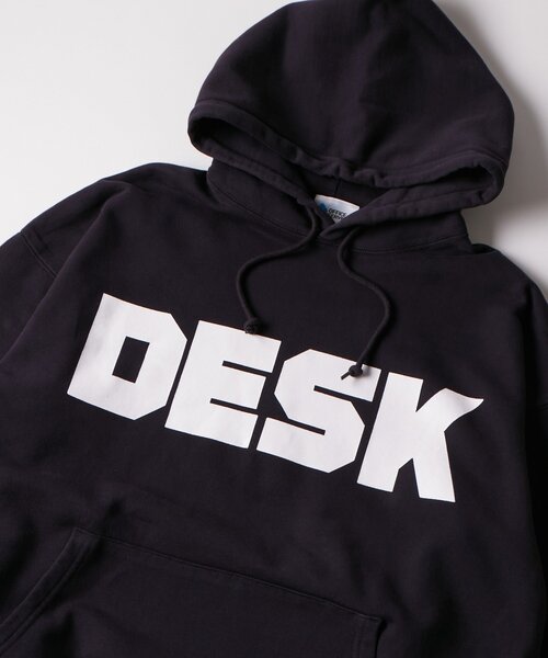 WHO'S WHO gallery（フーズフーギャラリー）の「OFFICE SERVICES DESK parka（パーカー・メンズ・ネイビー・FREE）」の9枚目の写真