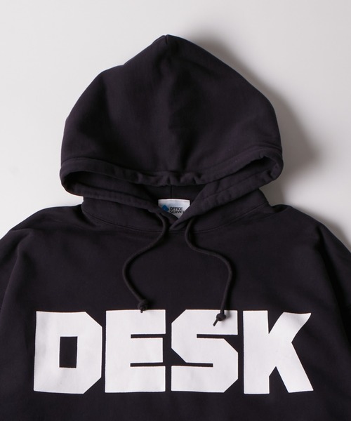 WHO'S WHO gallery（フーズフーギャラリー）の「OFFICE SERVICES DESK parka（パーカー・メンズ・ネイビー・FREE）」の2枚目の写真