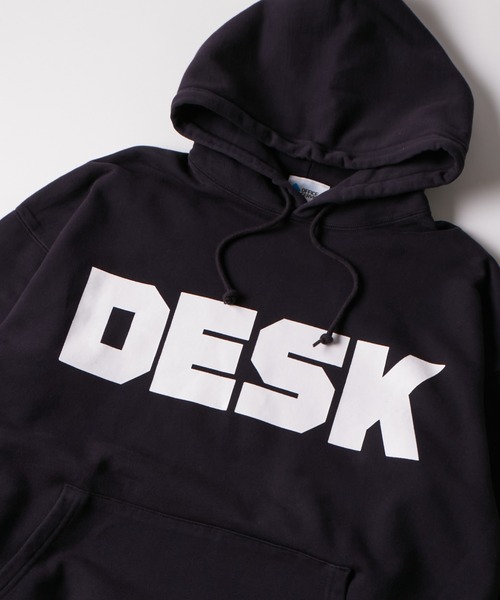 WHO'S WHO gallery（フーズフーギャラリー）の「OFFICE SERVICES DESK parka（パーカー・メンズ・ネイビー・FREE）」の3枚目の写真