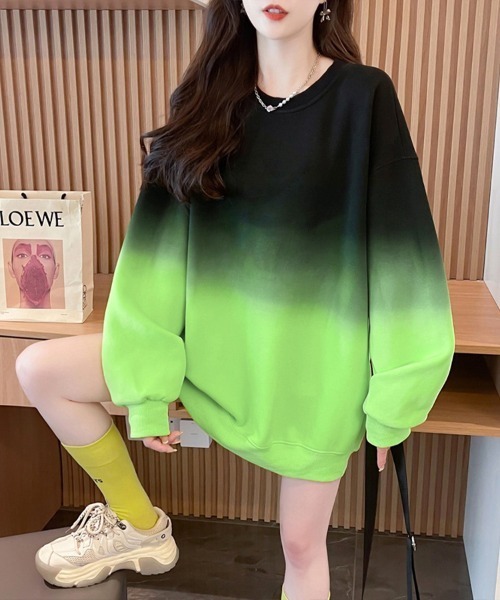 Flugge（フラッジー）の「グラデーションスウェット（スウェット・レディース・グリーン/パープル・MEDIUM/LARGE）」の5枚目の写真