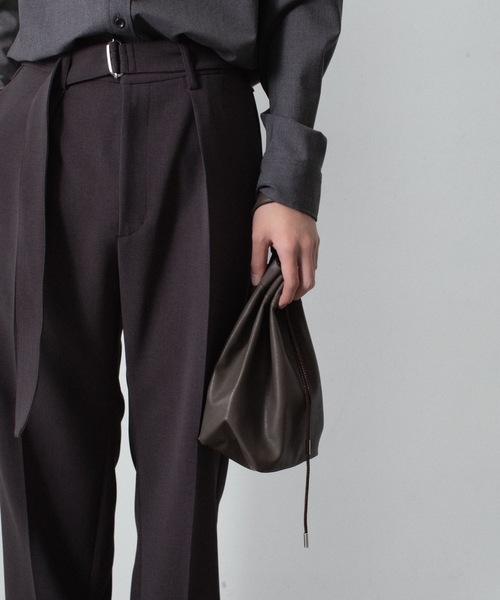 ATTACHMENT（アタッチメント）の「【 直営店・ZOZOTOWN限定 】シンセティックレザー スモールバケットバッグ / SYNTHETIC LEATHER SMALL BUCKET BAG（ショルダーバッグ・メンズ・グレー/ダークブラウン/ブラック・ONE SIZE）」の10枚目の写真