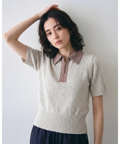 UNDOVE(アンドゥーブ)の「衿元デニム切替ニットポロシャツ 【サマーニット/デニムシャツ/ポロシャツ/ジップアップ/ジップポロシャツ】(ポロシャツ・レディース・ネイビー/ベージュ系・X-LARGE/LARGE/MEDIUM)」の2枚目の写真
