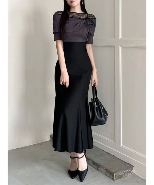 MERCURYDUO（マーキュリーデュオ）の「レース切替オフショルニットトップス（ニット/セーター・レディース・アイボリー/ブラック/チャコールグレー・FREE）」の5枚目の写真