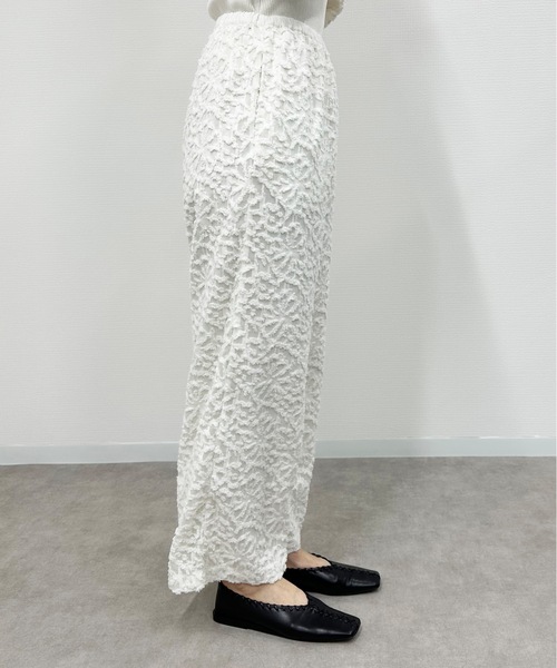 vent blanc(ヴァンブラン)の「denicher デニシェ モノトーンフラワー ジャガード イージーパンツ(その他パンツ・レディース・アイボリー/ブラック・FREE)」の14枚目の写真