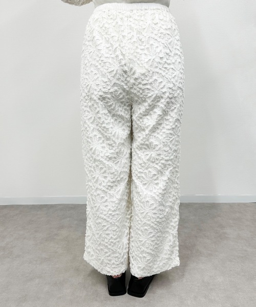 vent blanc(ヴァンブラン)の「denicher デニシェ モノトーンフラワー ジャガード イージーパンツ(その他パンツ・レディース・アイボリー/ブラック・FREE)」の15枚目の写真