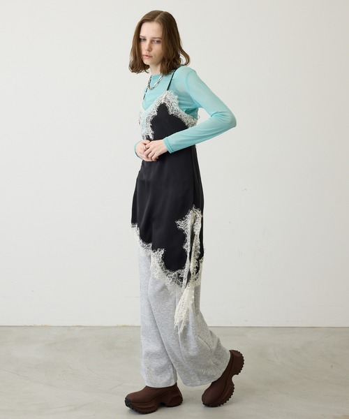 uyu.（ウユ）の「【華やかに揺れる】アシンメトリーレースワンピース（ワンピース・レディース・ブラック×ホワイト/ホワイト×ブラック/ブラック・FREE）」の5枚目の写真