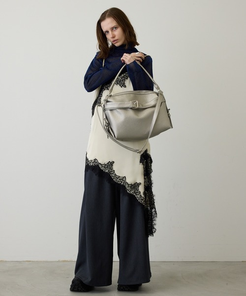 uyu.（ウユ）の「【華やかに揺れる】アシンメトリーレースワンピース（ワンピース・レディース・ブラック×ホワイト/ホワイト×ブラック/ブラック・FREE）」の22枚目の写真