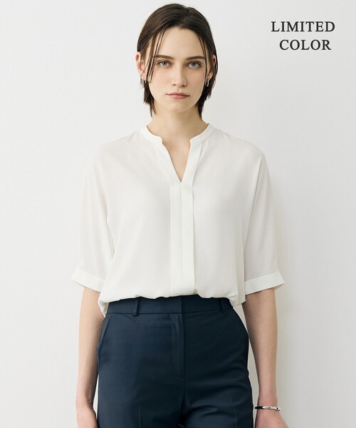 ICB(アイシービー)の「BackSatinAmunzen 5分袖キーネックブラウス(シャツ/ブラウス・レディース・アイボリー系/サックスブルー系8/ブラック系8/スカイブルー系/ローズ系5/ローズ系/ブラック系/ライトイエロー系5/ホワイト系1/ネイビー系/ダークグリーン系/ブラック系2/チャコール/グレー系1/ブルー系2・SMALL/X-SMALL/MEDIUM)」の7枚目の写真