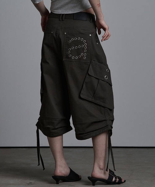 as you are（アズユーアー）の「◇ASYOUARE◇ストリング アイレット バミューダ パンツ STRING EYELET BERMUDA PANTS（カーゴパンツ・レディース・チャコール/ブラック・M/S）」の2枚目の写真