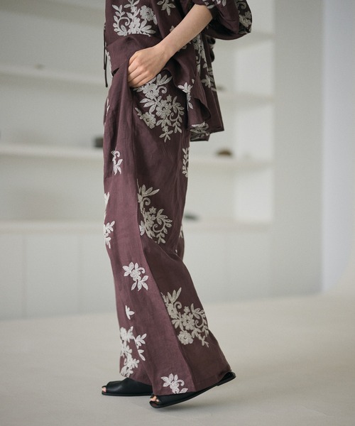 LAULEN(ローレン)の「ramie botanical embroidery wide pants /ラミーボタニカル刺繍ワイドパンツ(その他パンツ・レディース・アイボリー/ブラウン・FREE)」の16枚目の写真