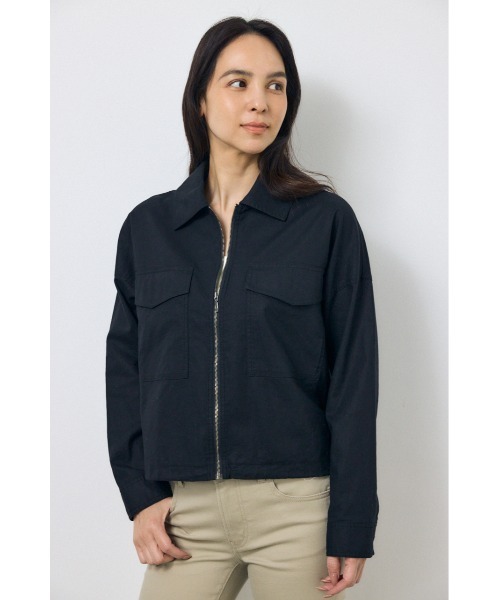 AZUL by moussy(アズールバイマウジー)の「ソフトリネンステンカラーショートブルゾン 春服 秋服(ブルゾン・レディース・ブラック/ライトベージュ/カーキ・FREE)」の4枚目の写真