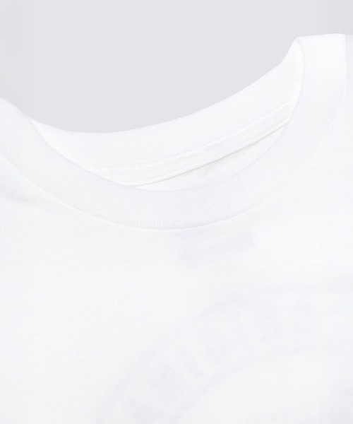 VANS（バンズ）の「キッズ PATCHED IN Tシャツ / Patched In SS White VN000MM1WHT1（Tシャツ/カットソー・キッズ・ホワイト・MEDIUM/SMALL）」の3枚目の写真